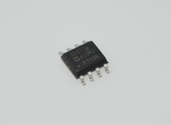 AD822ARZ Precision Instrumentation Amplifier 1nA Bias Current 0.3μV/°C Drift SOIC-8 2.2-18V -40°C to +125°C