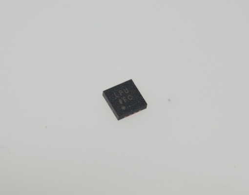 ADM7170ACPZ-3.3-R7 3.3V 2A LDO Regulator 1.8-6.5V Input 1μV RMS Noise 75dB PSRR LFCSP-8 -40°C to +125°C AEC-Q100