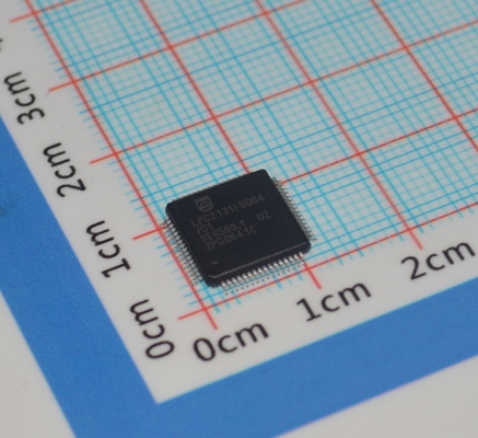 LPC2131FBD64/01,15 ARM7 MCU 32-bit RISC Core 64KB Flash 16KB RAM 60MHz Speed USB 2.0 2x UART 64-LQFP -40°C to +85°C Industrial Grade